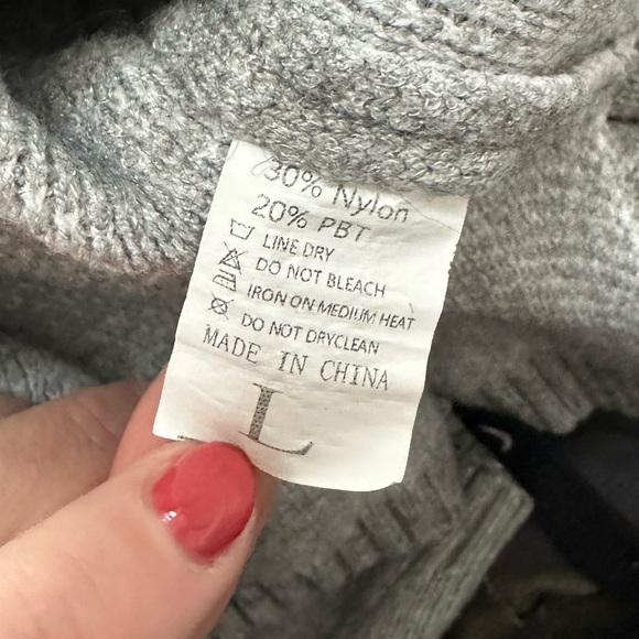 Boutique Gray Windowpane Turtleneck - Picture 3 of 3